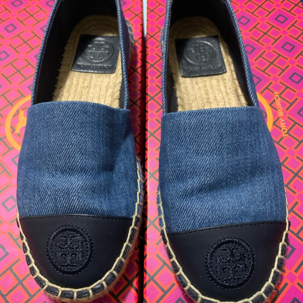 Tory Burch size 5 blue denim espadrilles